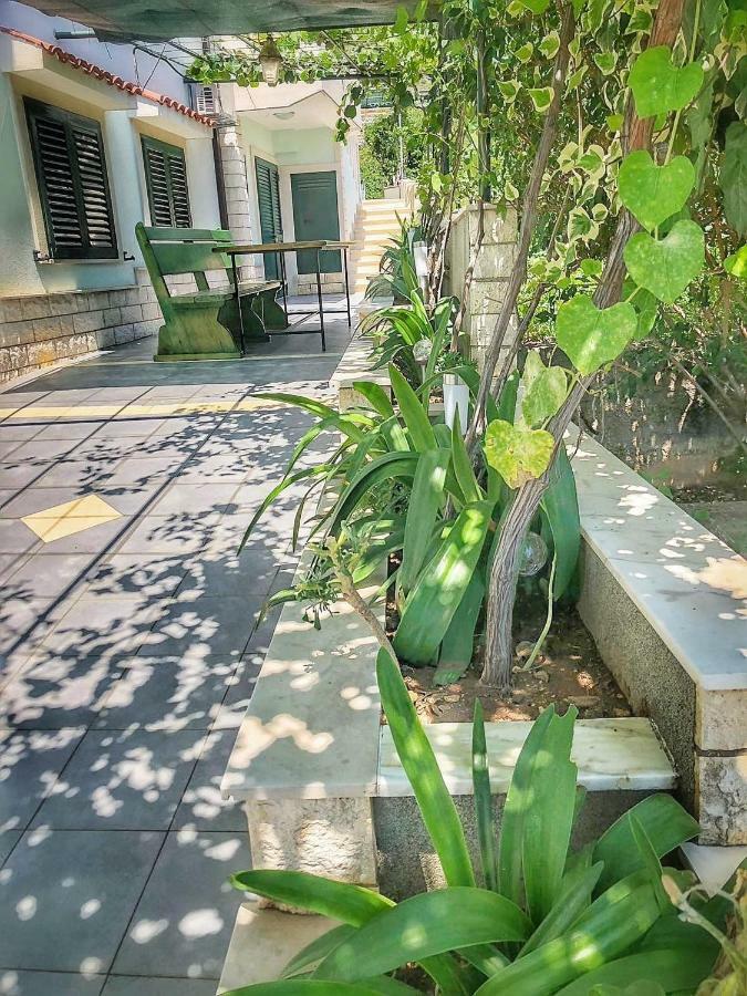 Studio Apartman Noa Trogir Exterior foto